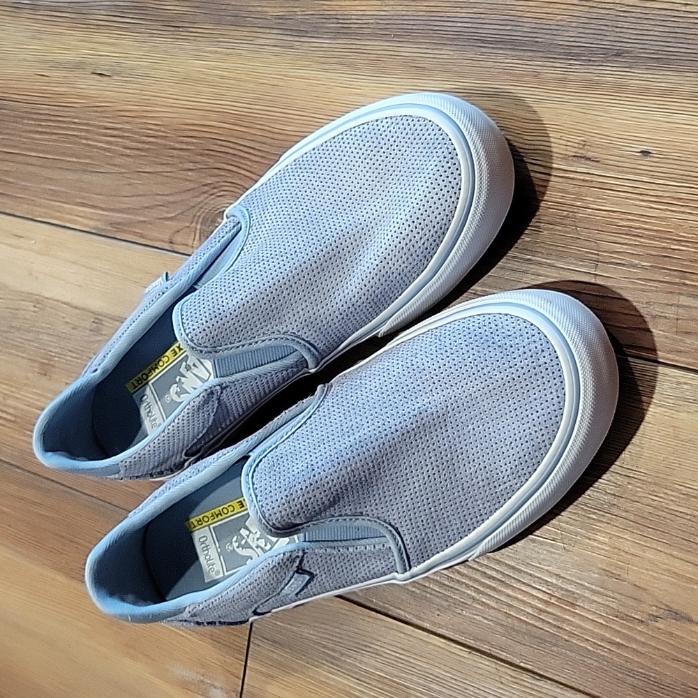 Casual Slip-On Sneakers in Light Gray